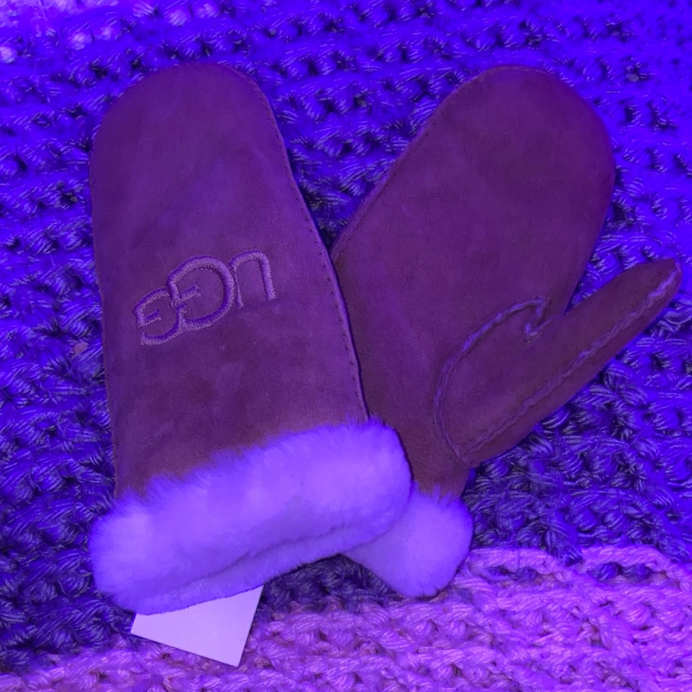 ugg mittens🧤